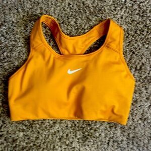 Women’s Nike work out shirt